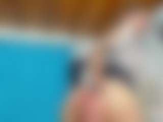 emilhornett's Live Sex Cam Show