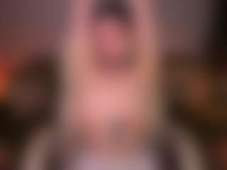 Live cam show with CrystalBarbie - Bedroom on SinfulBabes