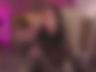 Live cam show with CrystalBarbie - Bedroom on pussylord.com