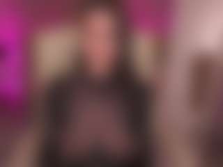 Live cam show with CrystalBarbie - Natural on Camsoda