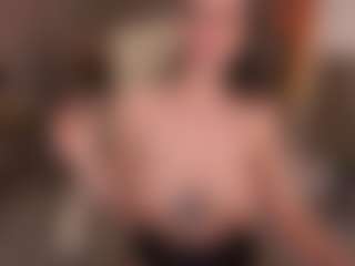 CrystalBarbie's Live Sex Cam Show