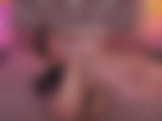 Live cam show with CrystalBarbie - Spank Brown Hair on AdultVida.com