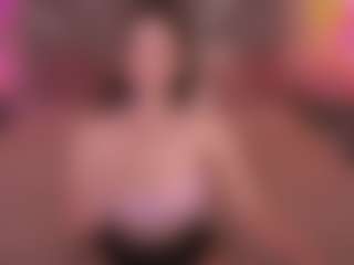 Spettacolo in cam dal vivo con CrystalBarbie - Spank su Camsoda