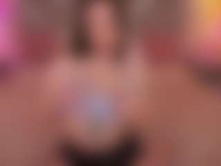 Live cam show with CrystalBarbie - Kinky on Camsoda