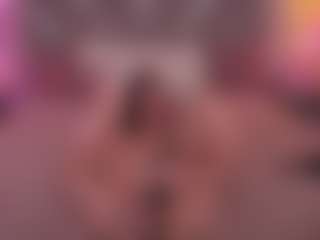Live cam show with CrystalBarbie - Young Adult on nudelive.tv