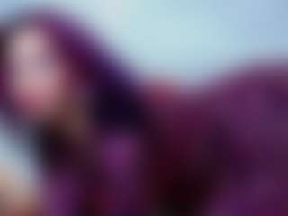 Live cam show with DarinaLovelyy - Green Eyes on Milfs Live