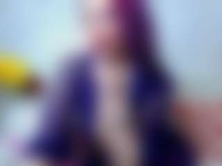 DarinaLovelyy MILF webcam performer live streaming