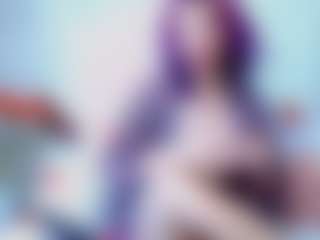 Live cam show with DarinaLovelyy - Moaning on madthumbs