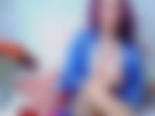 Live cam show with DarinaLovelyy - Housewife on SinfulBabes