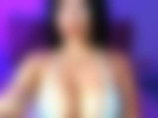 Live cam show with lauraG - Big Tits on studioflirtlive.com