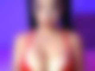 Live cam show with lauraG - Flashing on SquirtSoMuch