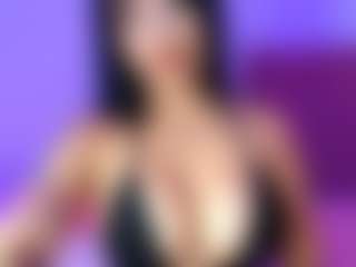Live cam show with lauraG - Fingers on Camsoda