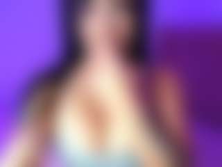 Live cam show with lauraG - Brown Eyes on Camsoda