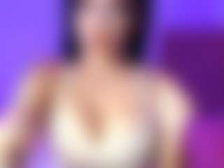lauraG's Live Sex Cam Show