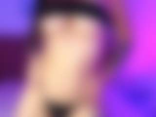 lauraG's Live Sex Cam Show
