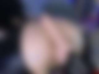 LoLaHotWet's Live Sex Cam Show