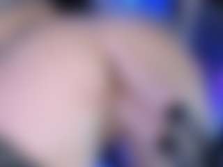 LoLaHotWet's Live Sex Cam Show