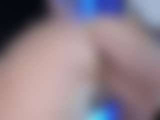 LoLaHotWet's Live Sex Cam Show