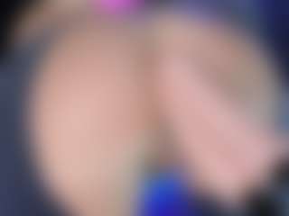 LoLaHotWet's Live Sex Cam Show