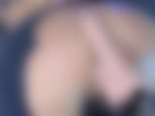 LoLaHotWet's Live Sex Cam Show