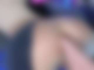 LoLaHotWet's Live Sex Cam Show