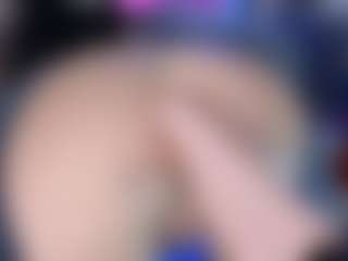 LoLaHotWet's Live Sex Cam Show