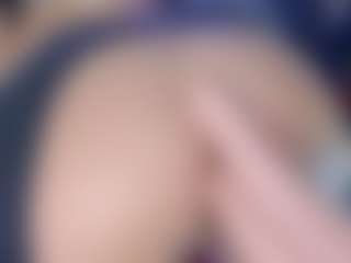 LoLaHotWet's Live Sex Cam Show