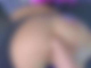LoLaHotWet's Live Sex Cam Show