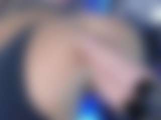 LoLaHotWet's Live Sex Cam Show