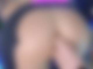 LoLaHotWet's Live Sex Cam Show