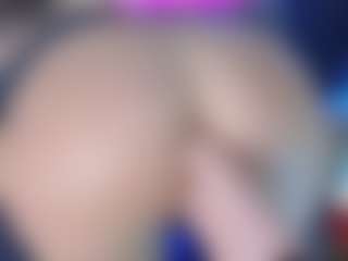 LoLaHotWet's Live Sex Cam Show