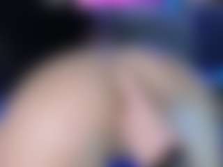 LoLaHotWet's Live Sex Cam Show