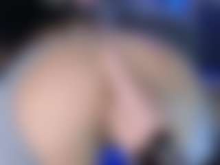 LoLaHotWet's Live Sex Cam Show