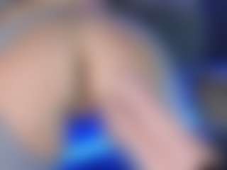 LoLaHotWet's Live Sex Cam Show