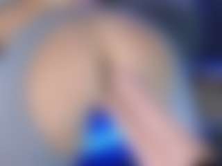 LoLaHotWet's Live Sex Cam Show