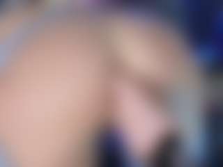 LoLaHotWet's Live Sex Cam Show