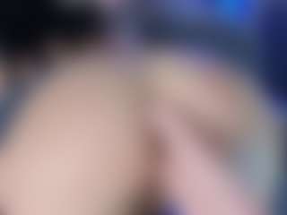 LoLaHotWet's Live Sex Cam Show