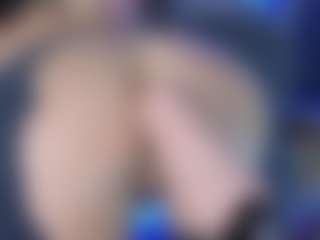 LoLaHotWet's Live Sex Cam Show