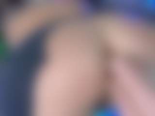 LoLaHotWet's Live Sex Cam Show