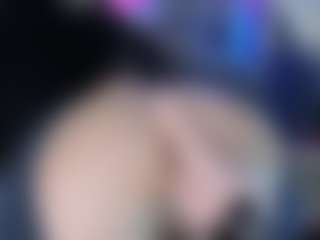 LoLaHotWet's Live Sex Cam Show