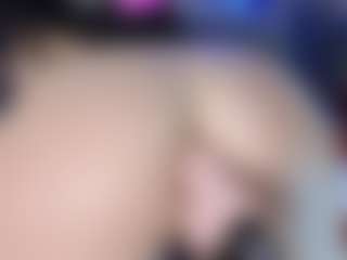 LoLaHotWet's Live Sex Cam Show