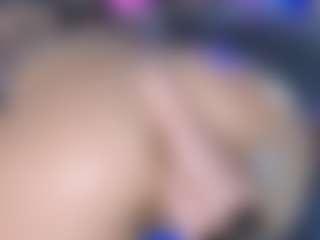 LoLaHotWet's Live Sex Cam Show