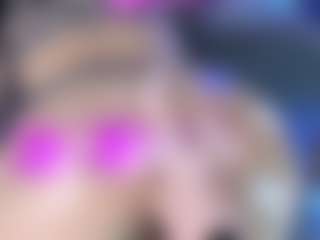 LoLaHotWet's Live Sex Cam Show