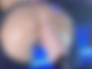 LoLaHotWet's Live Sex Cam Show