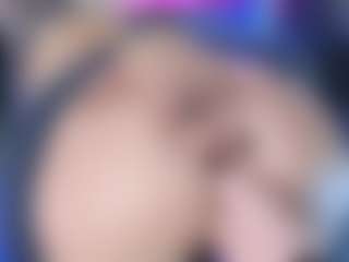 Live cam show with LoLaHotWet - Double Penetration on CamwithHer