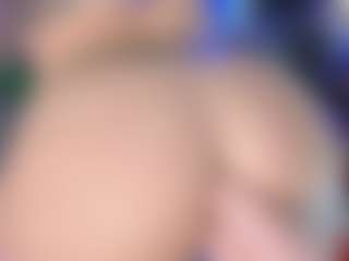 Live cam show with LoLaHotWet - Foot Fetish on intimatelivegirls.com