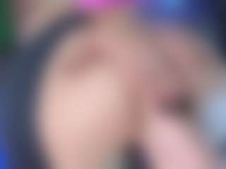 LoLaHotWet's Live Sex Cam Show