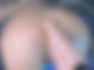 LoLaHotWet's Live Sex Cam Show