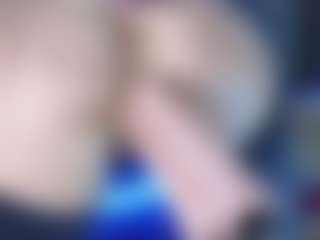 LoLaHotWet's Live Sex Cam Show