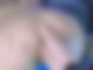 LoLaHotWet's Live Sex Cam Show